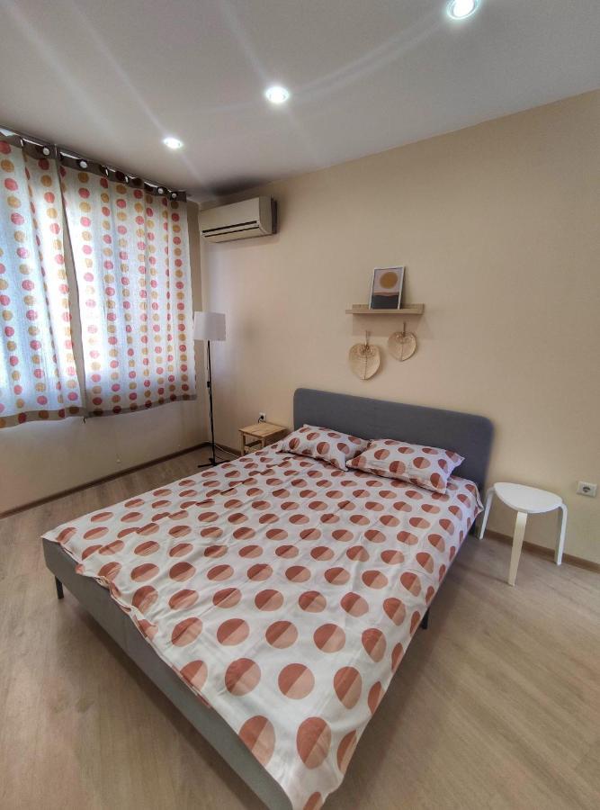 By The Cathedral, 1 Bed Flat * Varna